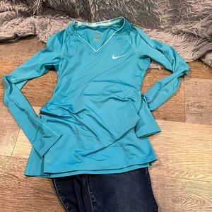 Nike pro long sleeve size small